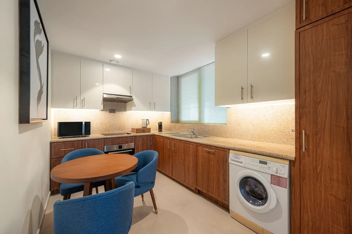Accessible Premium Studio Twin Burj Khalifa Pool View