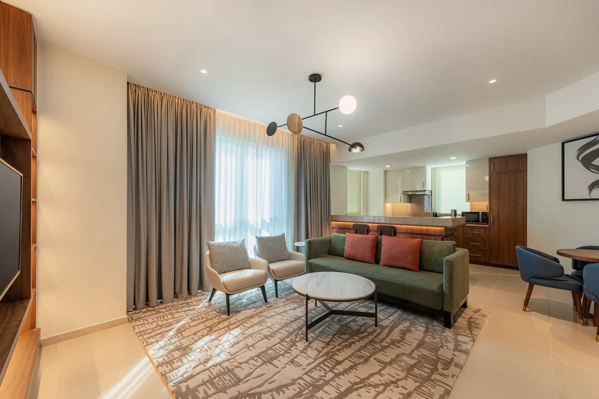 1 Bedroom Family King Suite Balcony Boulevard View