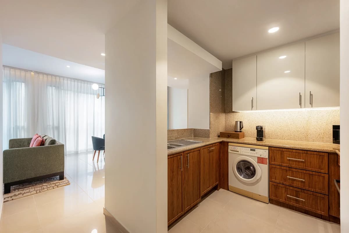 1 Bedroom King Suite Balcony Pool and Fountain View