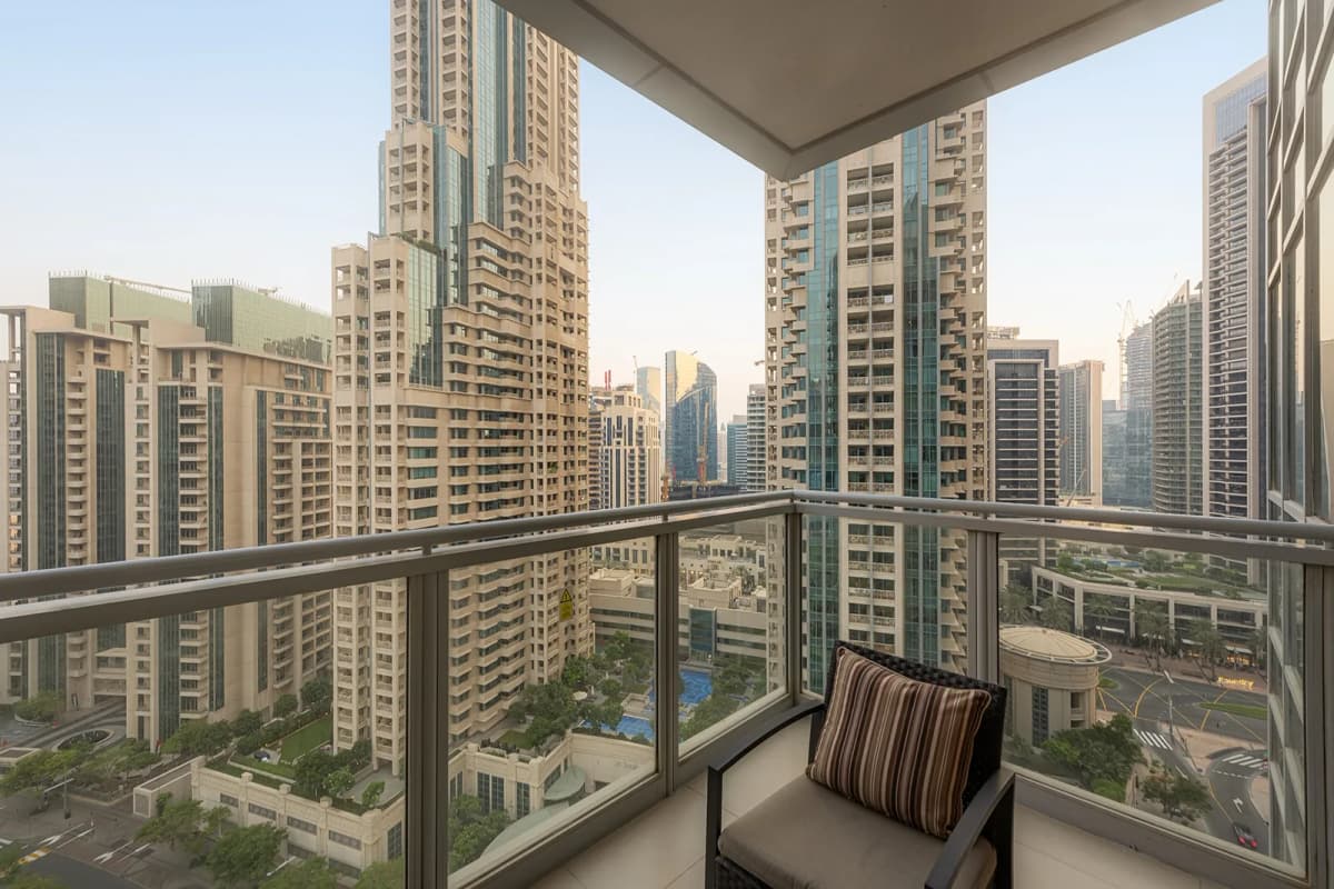 1 Bedroom King Suite Balcony Boulevard View