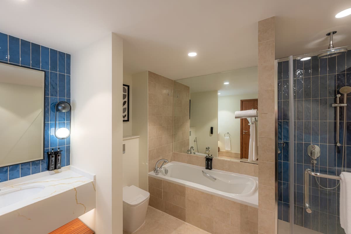 1 Bedroom King Suite Panoramic Burj Khalifa and Fountain View