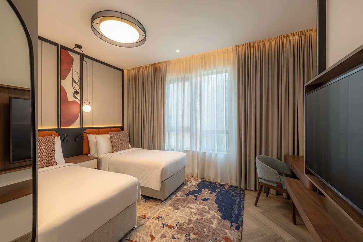 2 Bedroom King & Twin Suite Balcony Panoramic Burj Khalifa and Fountain View