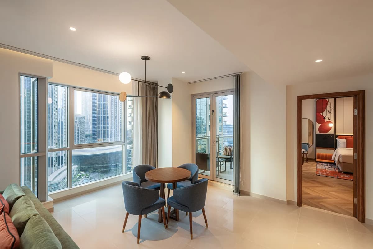1 Bedroom King Suite Balcony Pool and Fountain View